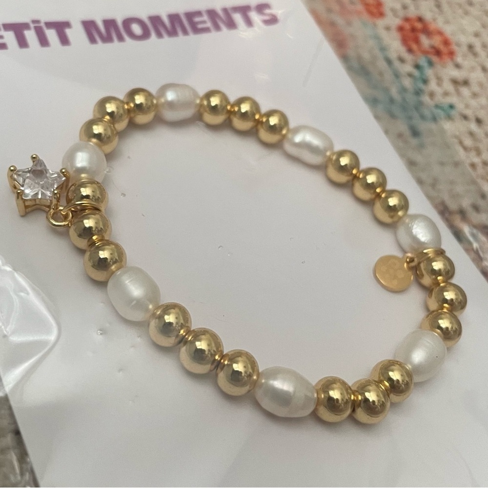 NWT Revolve Petit Moments Gold Pearl Star Charm Bracelet - Picture 2 of 5